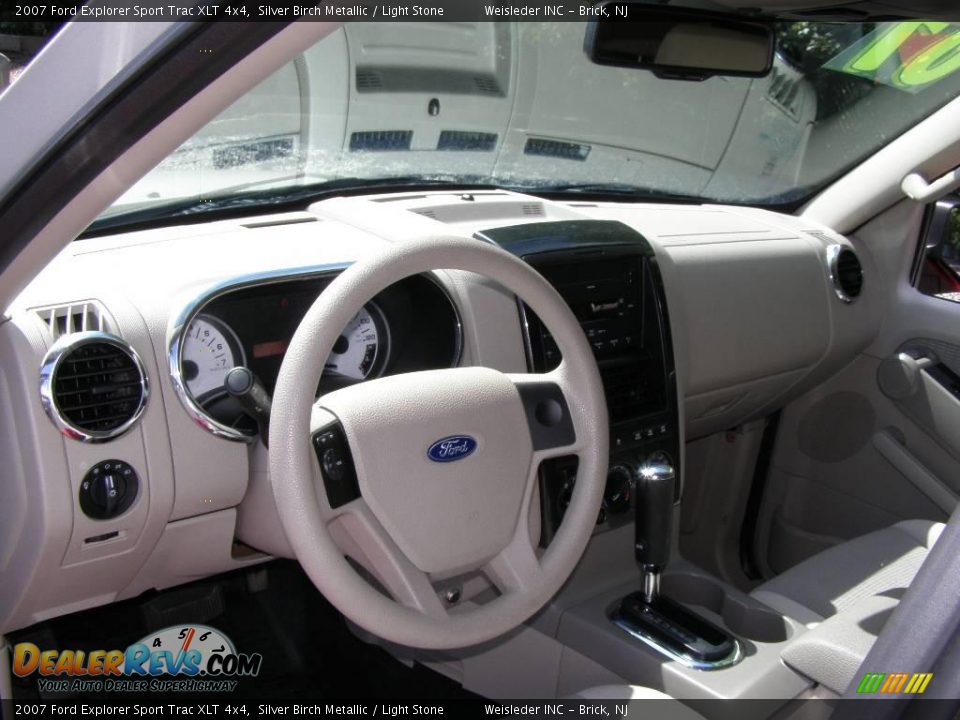 2007 Ford Explorer Sport Trac XLT 4x4 Silver Birch Metallic / Light Stone Photo #13