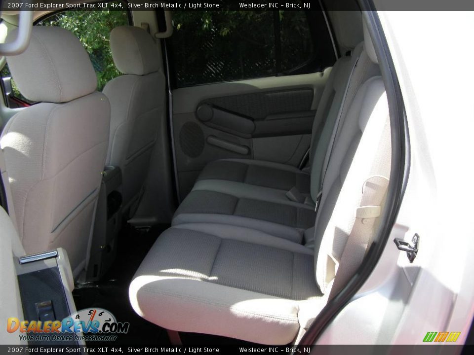 2007 Ford Explorer Sport Trac XLT 4x4 Silver Birch Metallic / Light Stone Photo #20