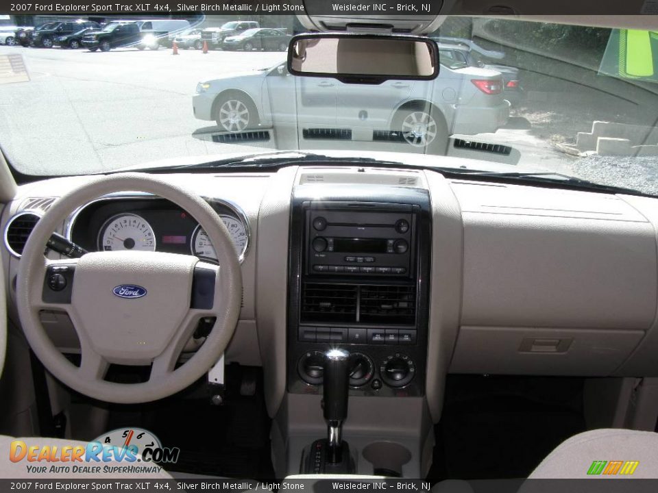2007 Ford Explorer Sport Trac XLT 4x4 Silver Birch Metallic / Light Stone Photo #21