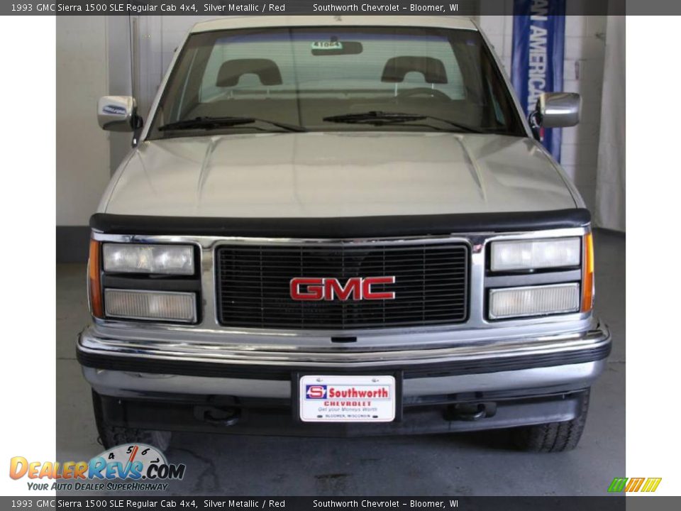 1993 GMC Sierra 1500 SLE Regular Cab 4x4 Silver Metallic / Red Photo #2