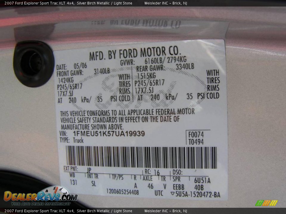 2007 Ford Explorer Sport Trac XLT 4x4 Silver Birch Metallic / Light Stone Photo #26