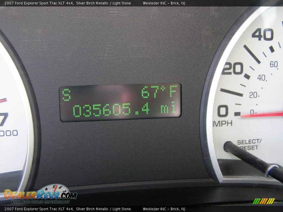 2007 Ford Explorer Sport Trac XLT 4x4 Silver Birch Metallic / Light Stone Photo #27