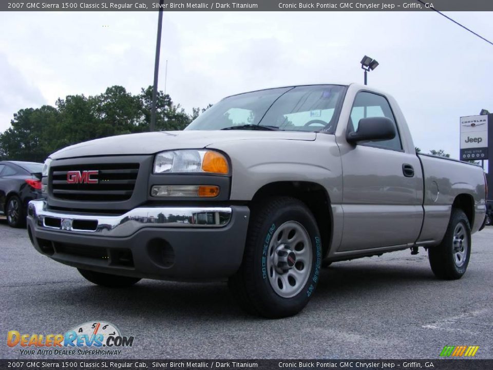 2007 GMC Sierra 1500 Classic SL Regular Cab Silver Birch Metallic / Dark Titanium Photo #4