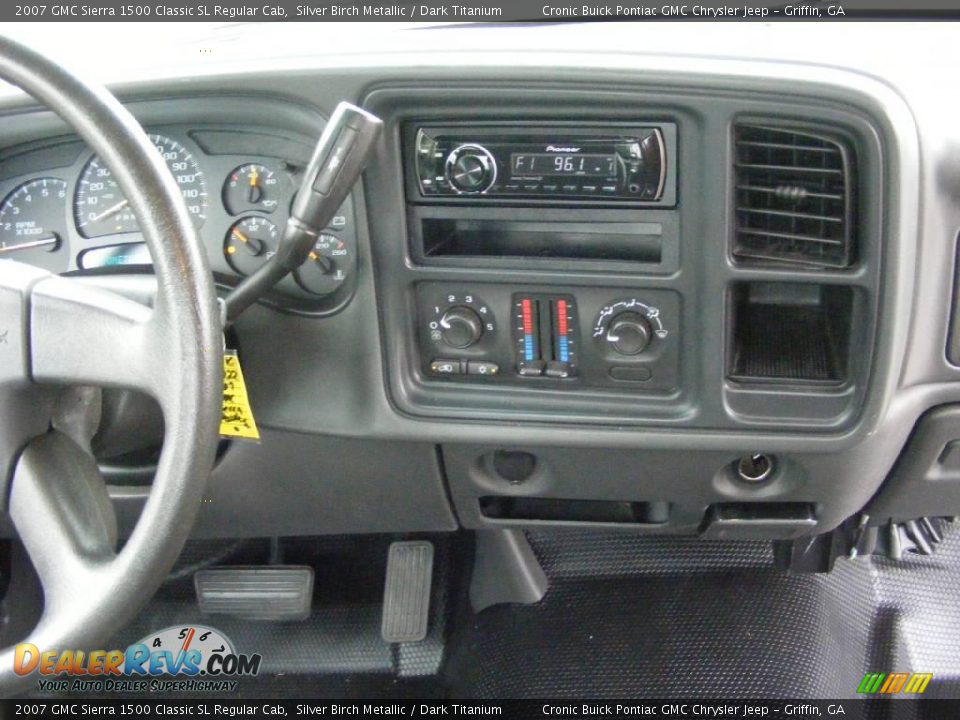 2007 GMC Sierra 1500 Classic SL Regular Cab Silver Birch Metallic / Dark Titanium Photo #15