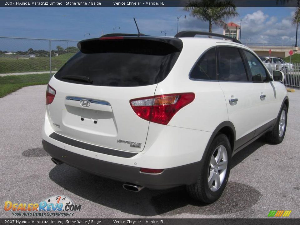 2007 Hyundai Veracruz Limited Stone White / Beige Photo #4