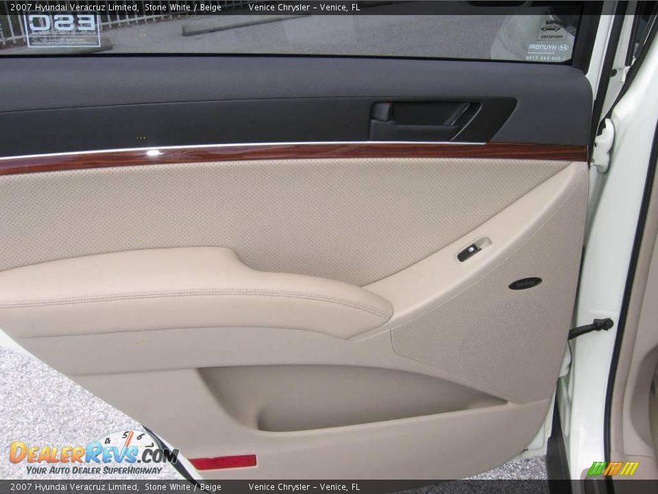 2007 Hyundai Veracruz Limited Stone White / Beige Photo #21