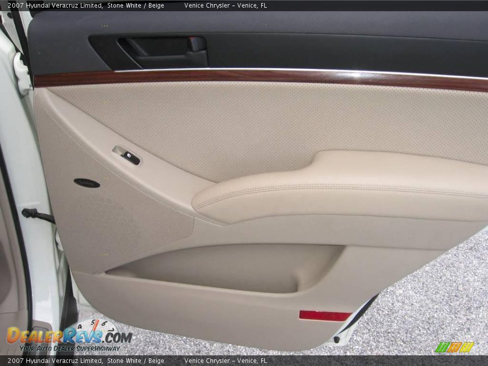 2007 Hyundai Veracruz Limited Stone White / Beige Photo #23