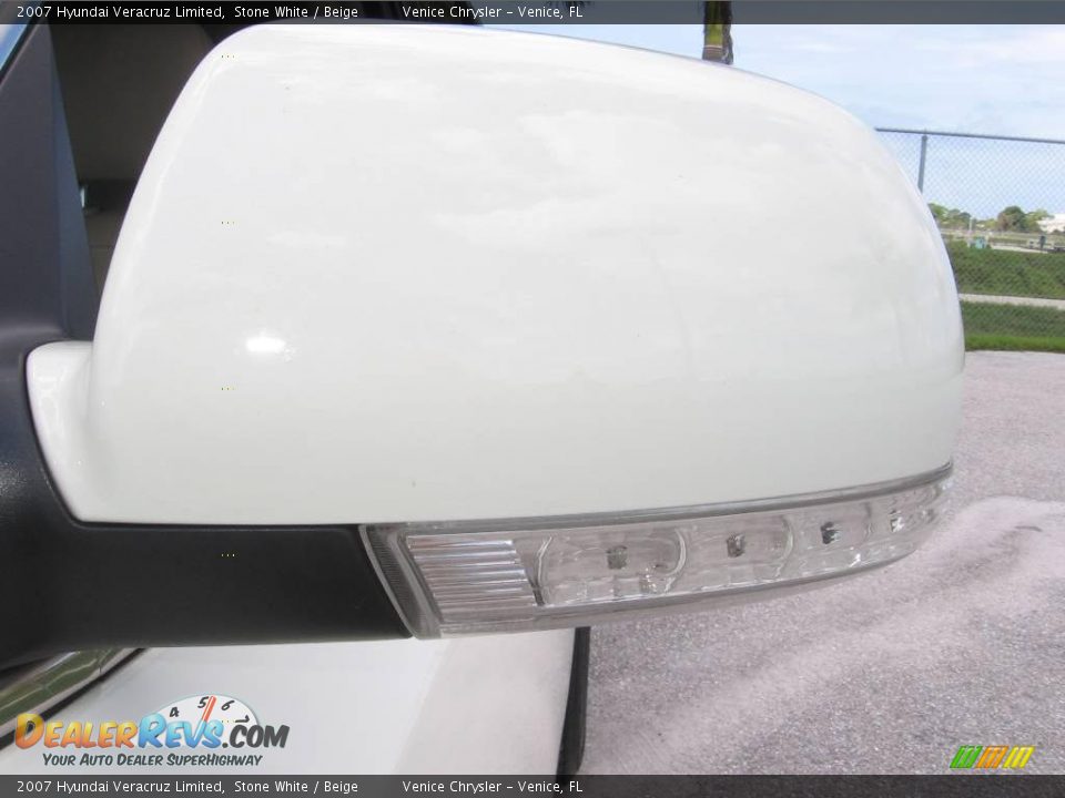 2007 Hyundai Veracruz Limited Stone White / Beige Photo #32