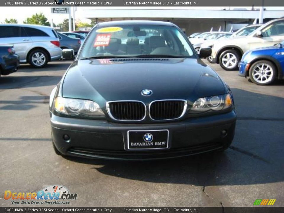 2003 BMW 3 Series 325i Sedan Oxford Green Metallic / Grey Photo #2