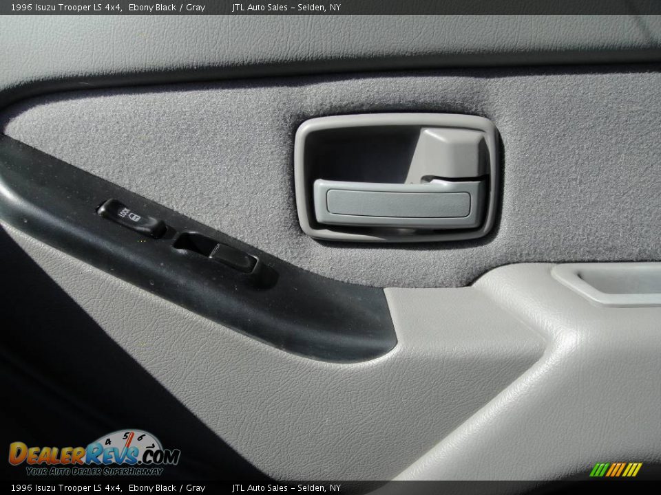 1996 Isuzu Trooper LS 4x4 Ebony Black / Gray Photo #9