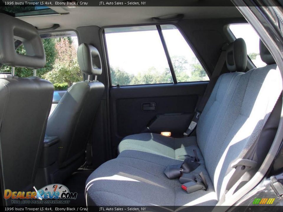 1996 Isuzu Trooper LS 4x4 Ebony Black / Gray Photo #12