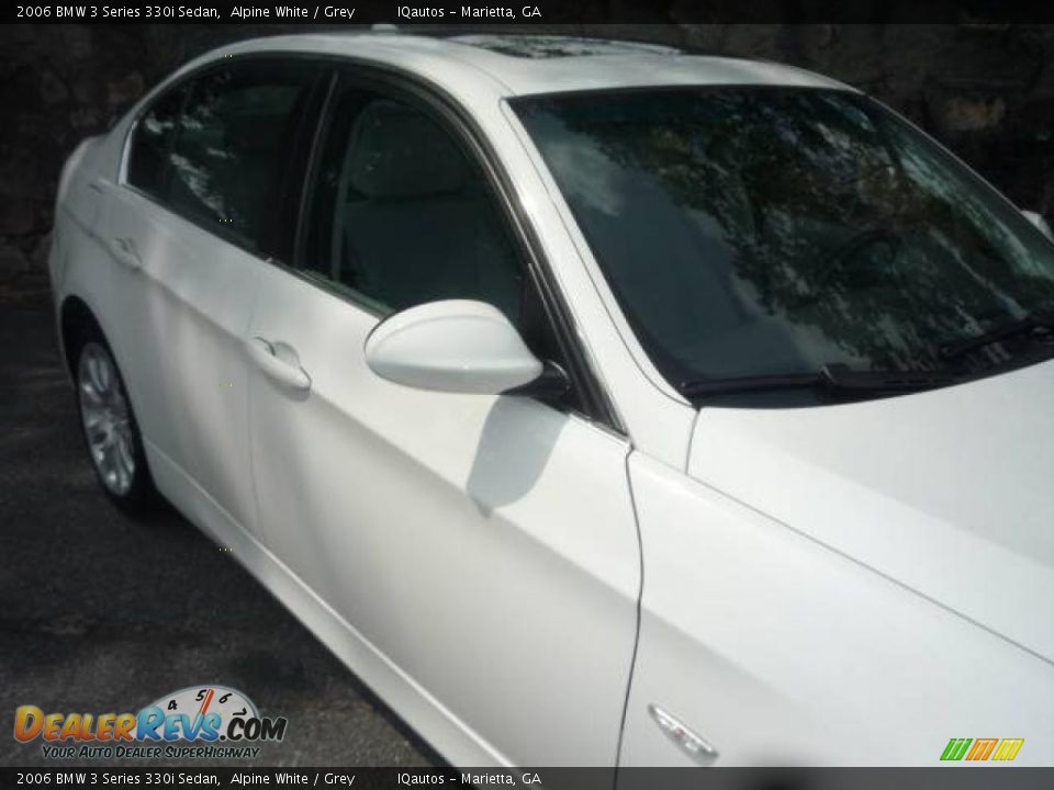 2006 BMW 3 Series 330i Sedan Alpine White / Grey Photo #13