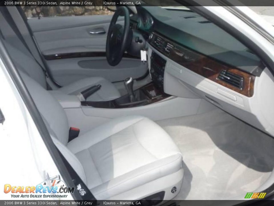 2006 BMW 3 Series 330i Sedan Alpine White / Grey Photo #25