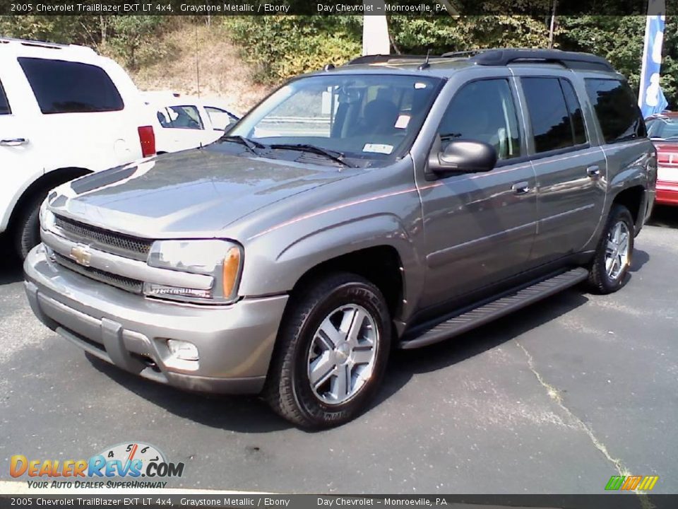 2005 Chevrolet TrailBlazer EXT LT 4x4 Graystone Metallic / Ebony Photo #1