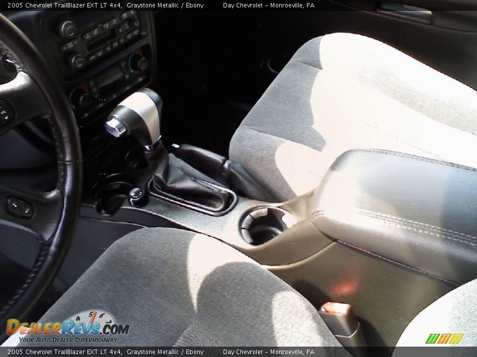 2005 Chevrolet TrailBlazer EXT LT 4x4 Graystone Metallic / Ebony Photo #12
