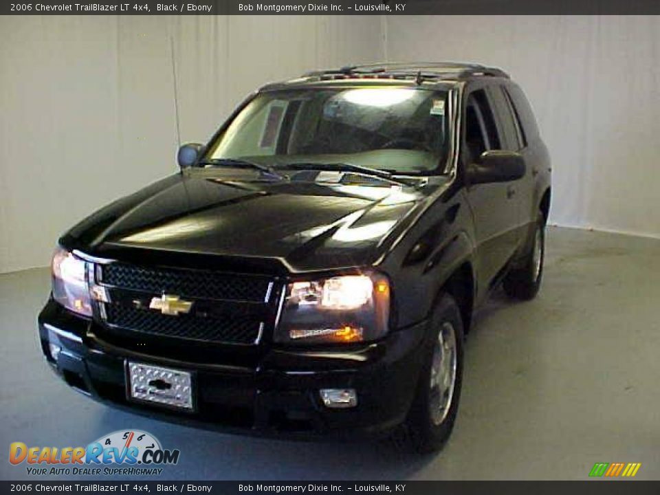 2006 Chevrolet TrailBlazer LT 4x4 Black / Ebony Photo #3