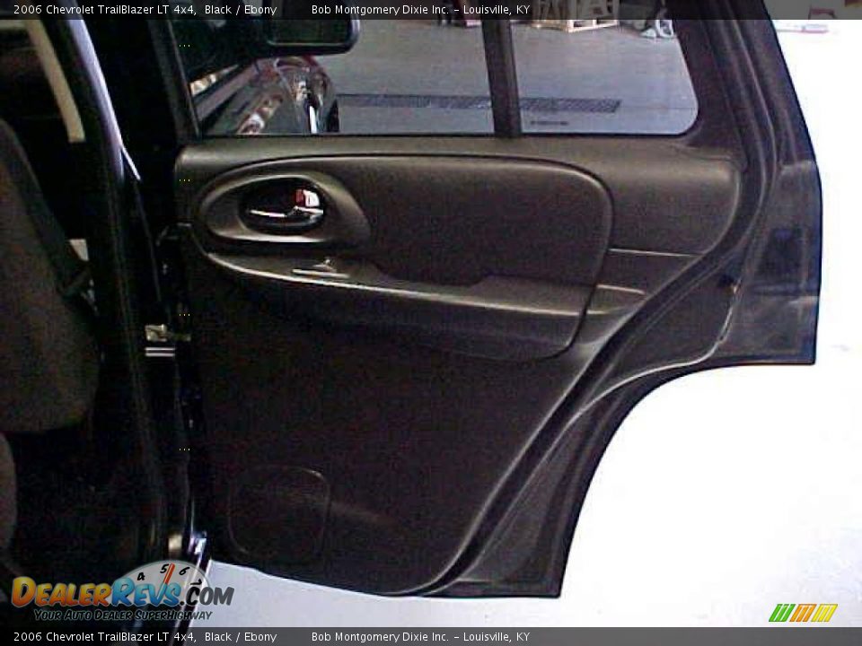 2006 Chevrolet TrailBlazer LT 4x4 Black / Ebony Photo #10