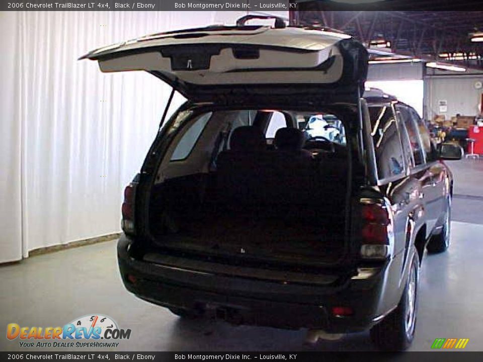 2006 Chevrolet TrailBlazer LT 4x4 Black / Ebony Photo #13