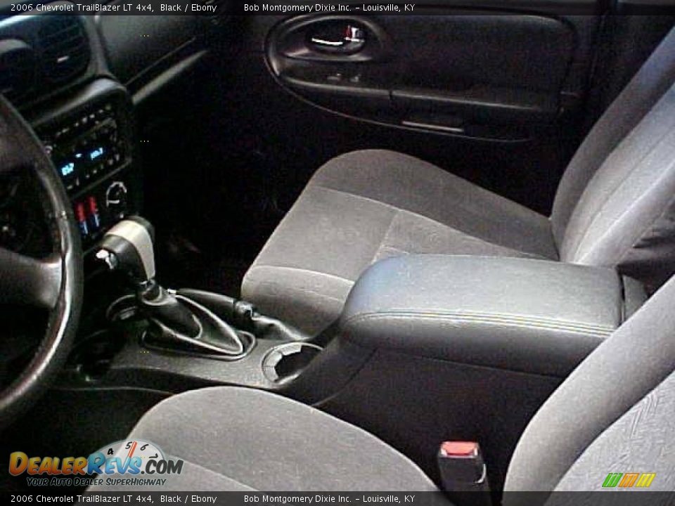 2006 Chevrolet TrailBlazer LT 4x4 Black / Ebony Photo #24