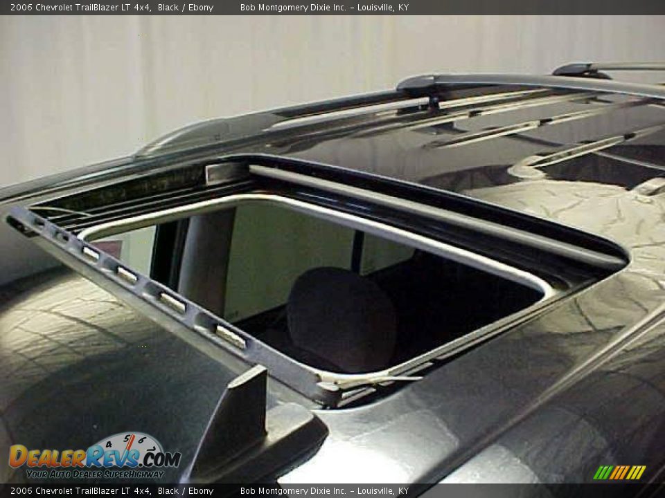2006 Chevrolet TrailBlazer LT 4x4 Black / Ebony Photo #25