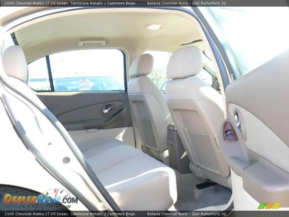 2006 Chevrolet Malibu LT V6 Sedan Sandstone Metallic / Cashmere Beige Photo #12