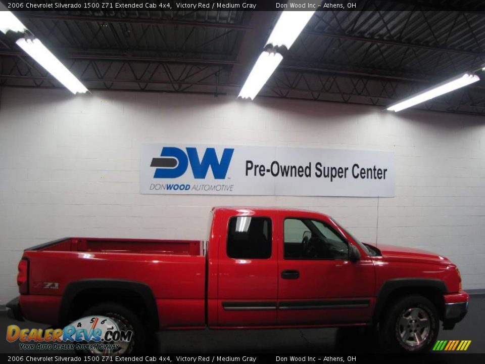 2006 Chevrolet Silverado 1500 Z71 Extended Cab 4x4 Victory Red / Medium Gray Photo #6