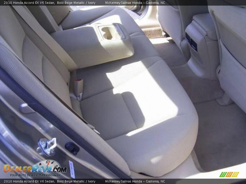 2010 Honda Accord EX V6 Sedan Bold Beige Metallic / Ivory Photo #16