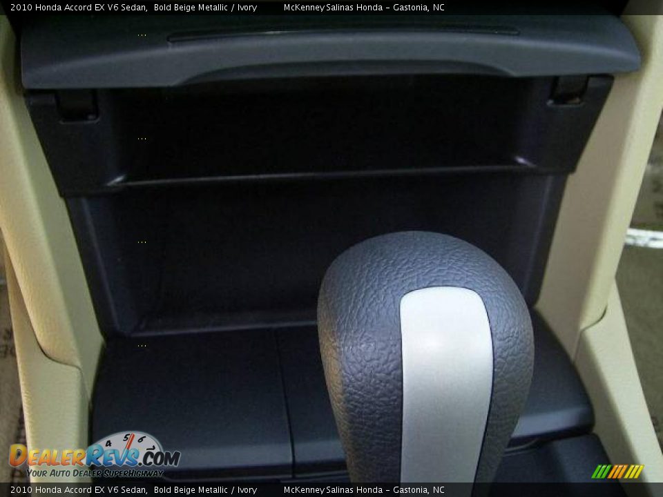 2010 Honda Accord EX V6 Sedan Bold Beige Metallic / Ivory Photo #35