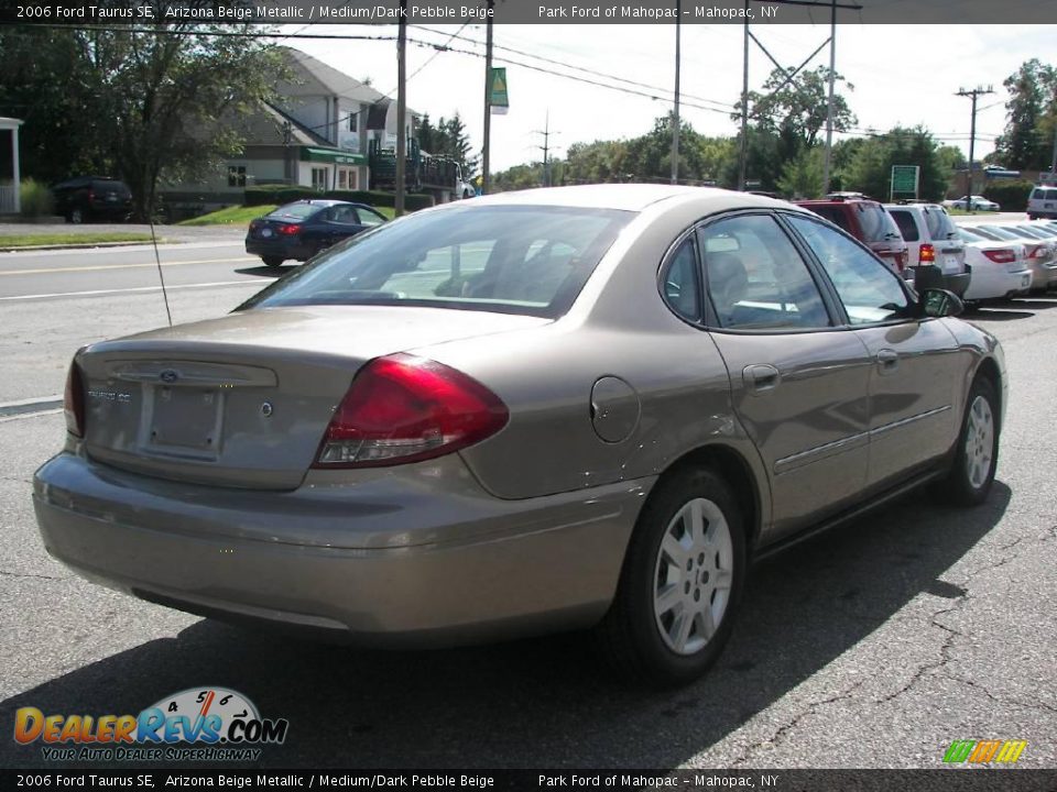 2006 Ford Taurus SE Arizona Beige Metallic / Medium/Dark Pebble Beige Photo #3