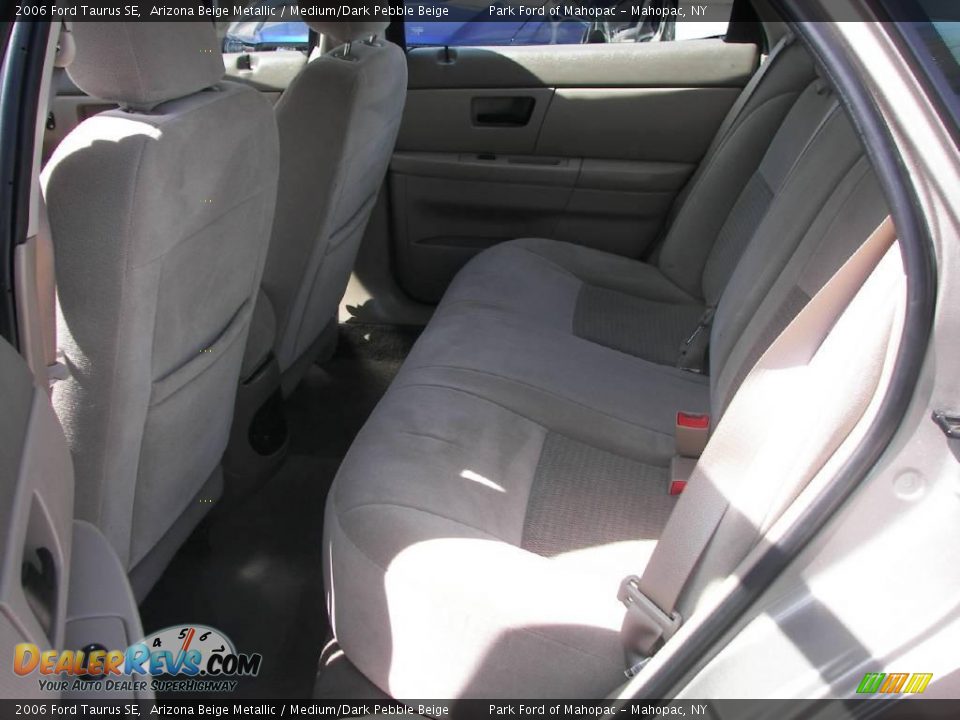 2006 Ford Taurus SE Arizona Beige Metallic / Medium/Dark Pebble Beige Photo #6