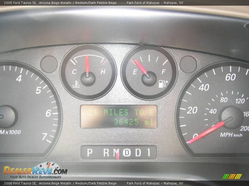 2006 Ford Taurus SE Arizona Beige Metallic / Medium/Dark Pebble Beige Photo #12