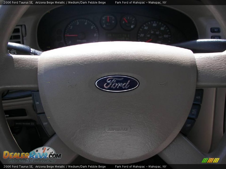 2006 Ford Taurus SE Arizona Beige Metallic / Medium/Dark Pebble Beige Photo #13