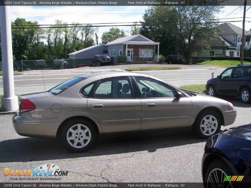 2006 Ford Taurus SE Arizona Beige Metallic / Medium/Dark Pebble Beige Photo #17