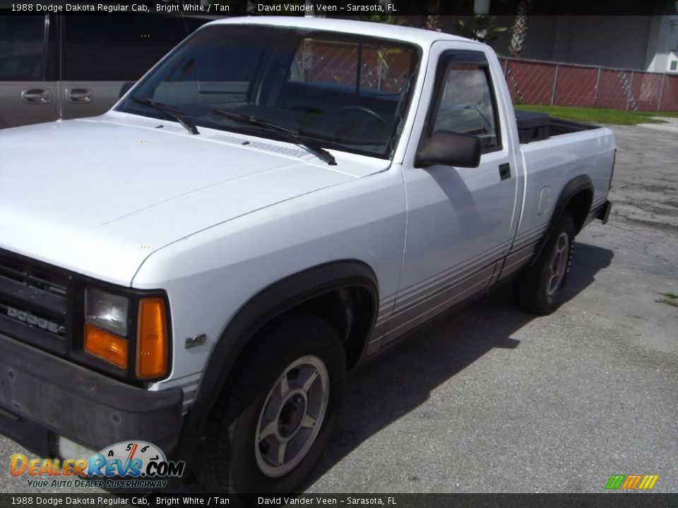 1988 Dodge Dakota Regular Cab Bright White / Tan Photo #1