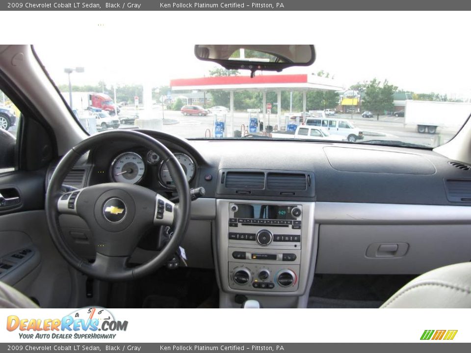 2009 Chevrolet Cobalt LT Sedan Black / Gray Photo #17