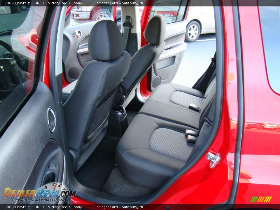 2009 Chevrolet HHR LT Victory Red / Ebony Photo #9