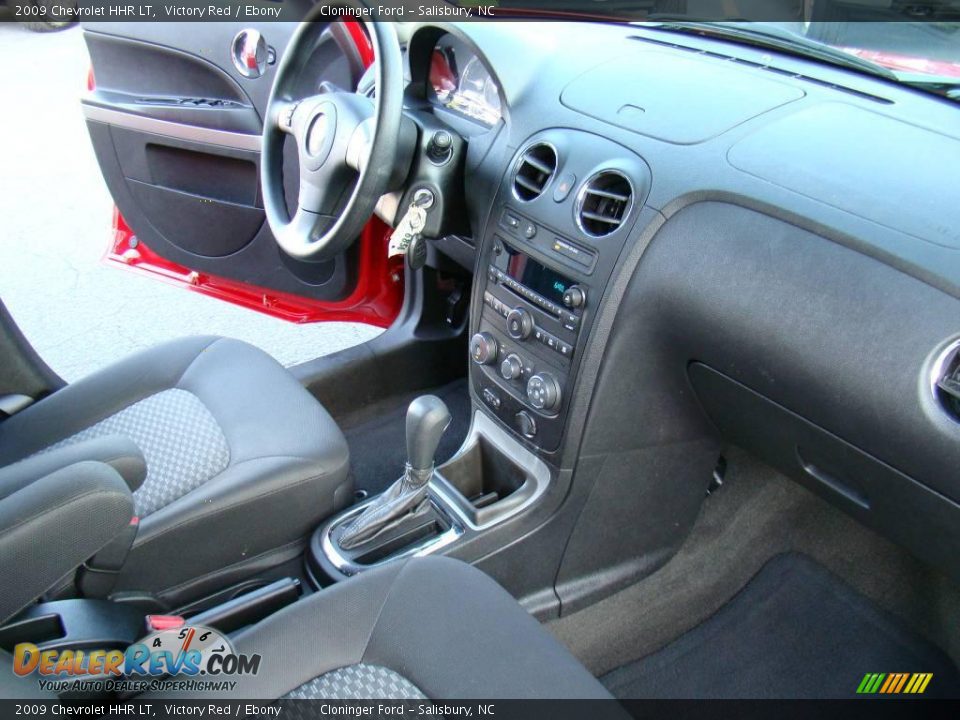 2009 Chevrolet HHR LT Victory Red / Ebony Photo #13