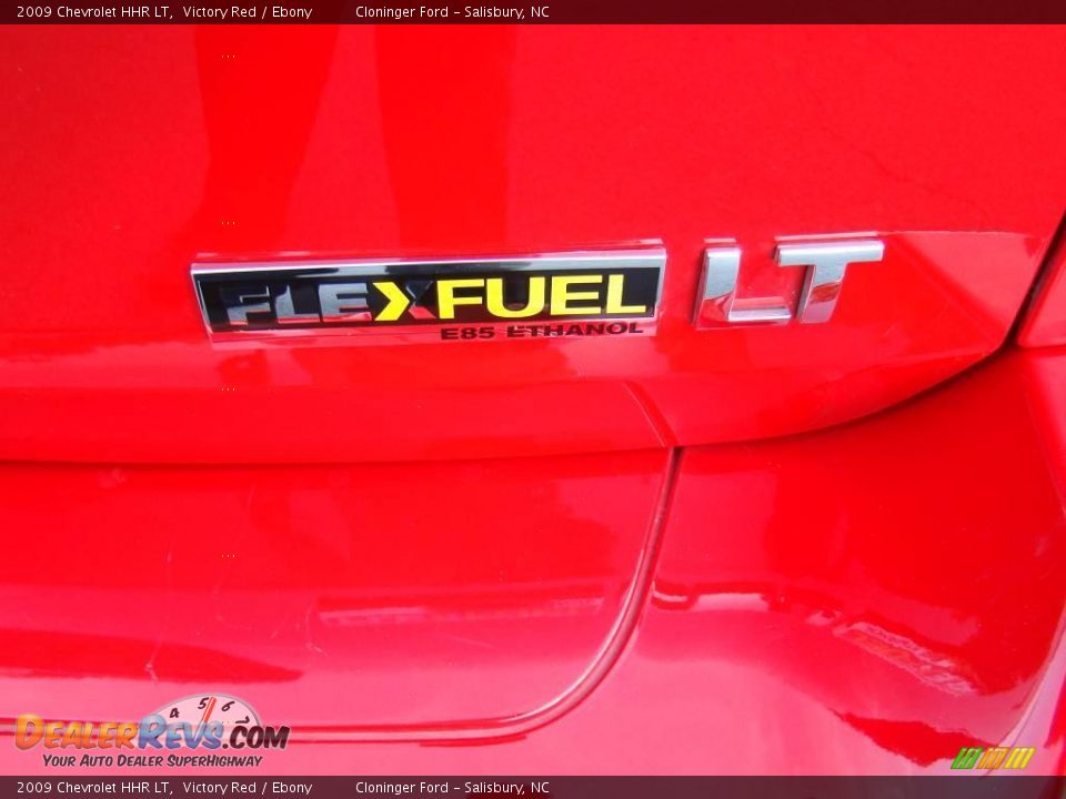 2009 Chevrolet HHR LT Victory Red / Ebony Photo #15