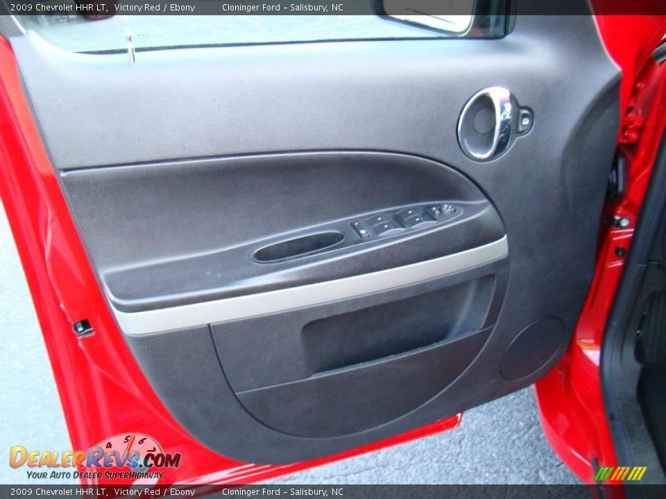 2009 Chevrolet HHR LT Victory Red / Ebony Photo #16