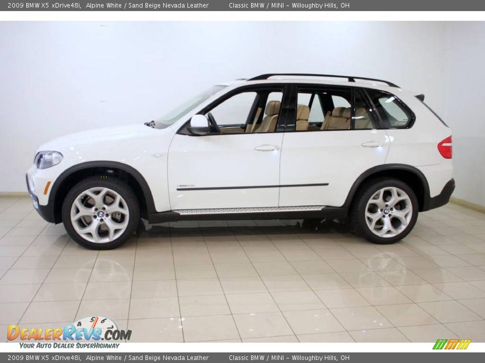 2009 BMW X5 xDrive48i Alpine White / Sand Beige Nevada Leather Photo #4
