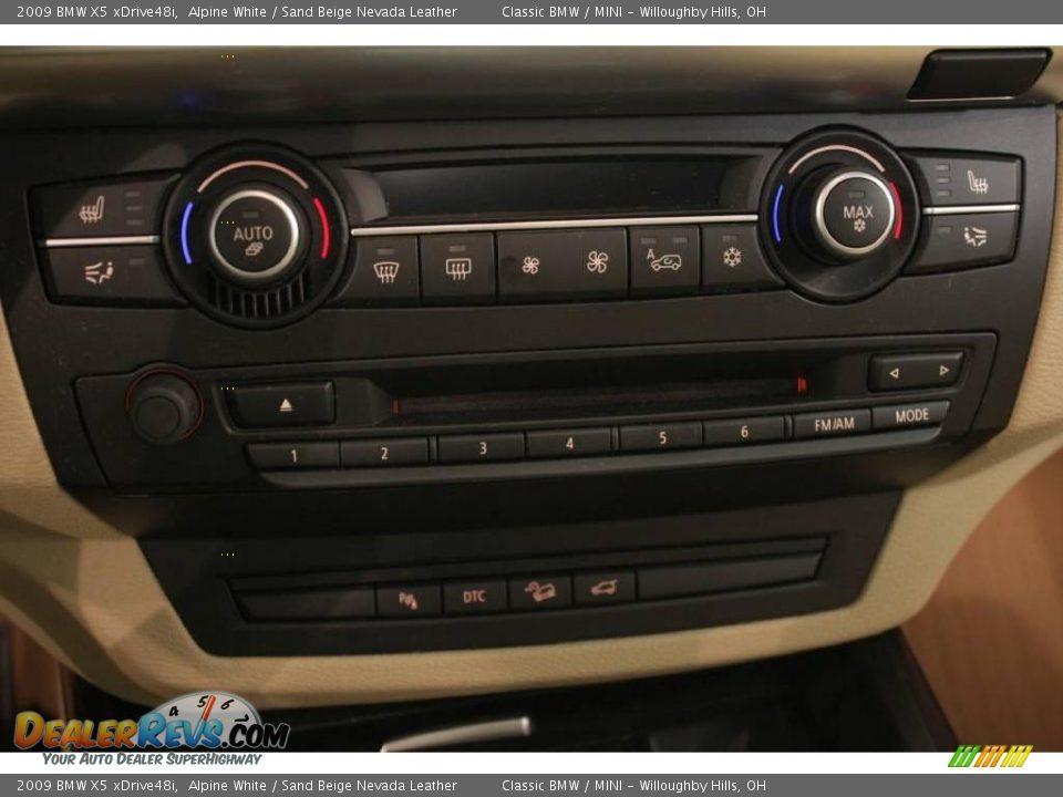 2009 BMW X5 xDrive48i Alpine White / Sand Beige Nevada Leather Photo #17
