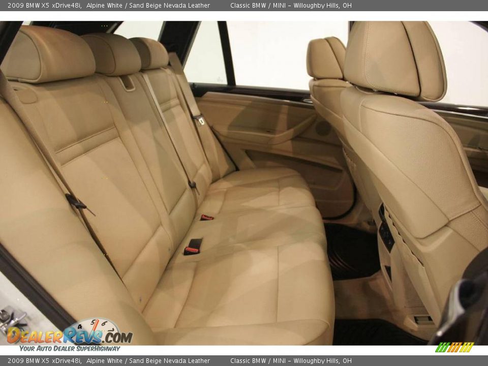 2009 BMW X5 xDrive48i Alpine White / Sand Beige Nevada Leather Photo #21