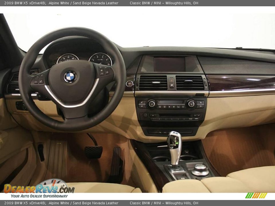 2009 BMW X5 xDrive48i Alpine White / Sand Beige Nevada Leather Photo #23