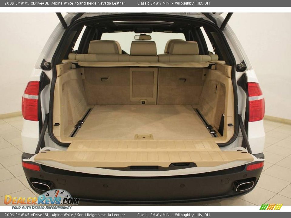 2009 BMW X5 xDrive48i Alpine White / Sand Beige Nevada Leather Photo #24
