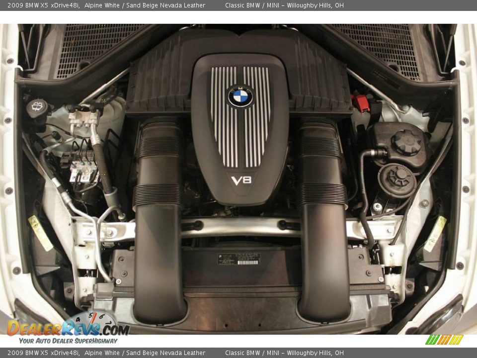 2009 BMW X5 xDrive48i Alpine White / Sand Beige Nevada Leather Photo #25
