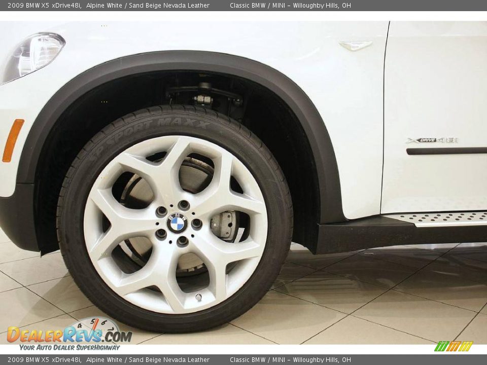 2009 BMW X5 xDrive48i Alpine White / Sand Beige Nevada Leather Photo #26