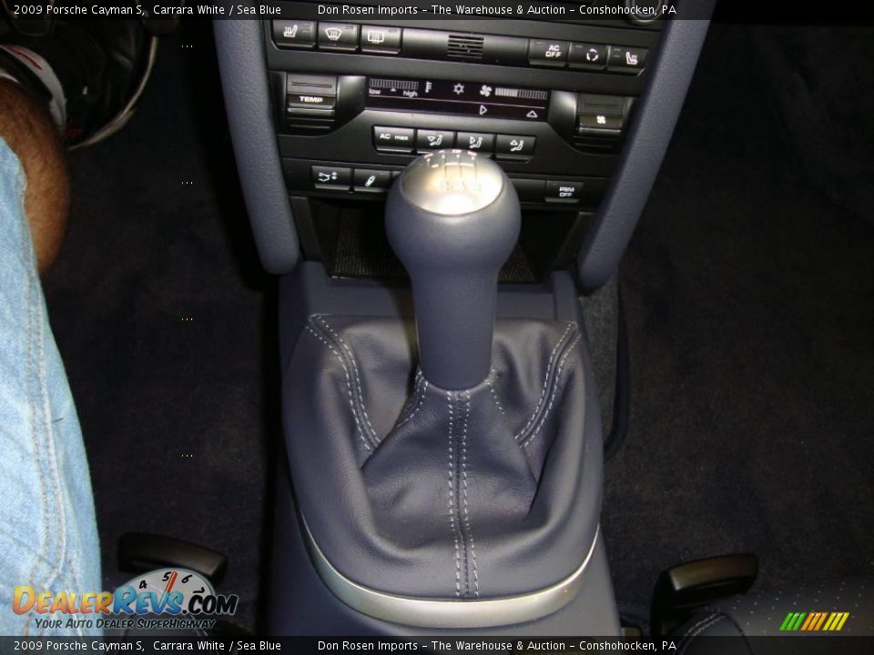 2009 Porsche Cayman S Shifter Photo #25