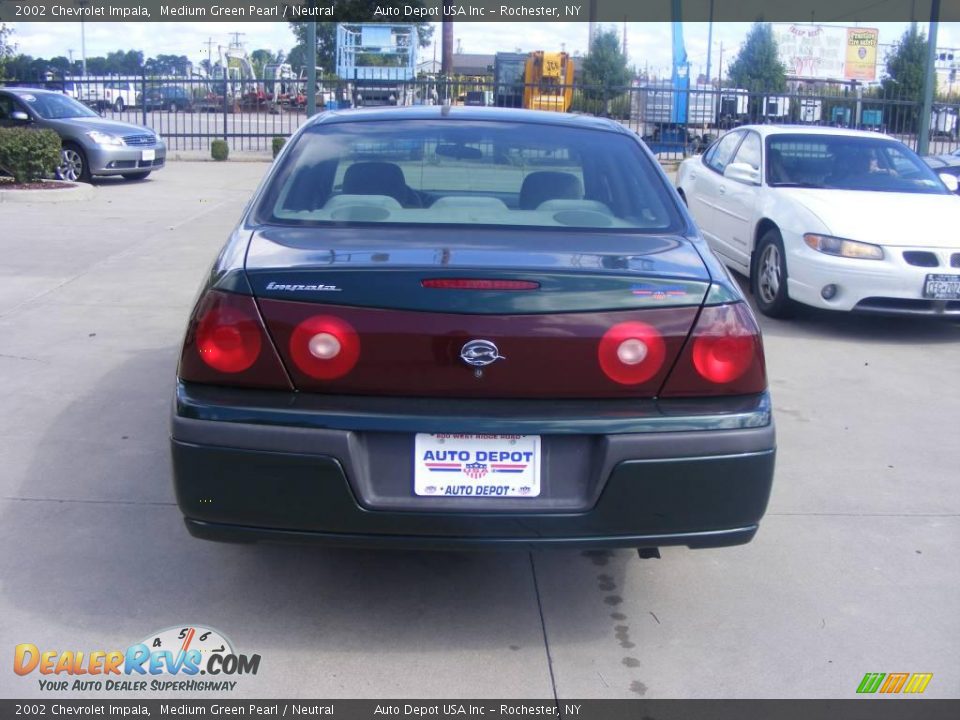 2002 Chevrolet Impala Medium Green Pearl / Neutral Photo #6