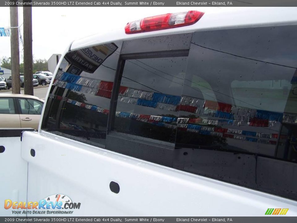 2009 Chevrolet Silverado 3500HD LTZ Extended Cab 4x4 Dually Summit White / Ebony Photo #10