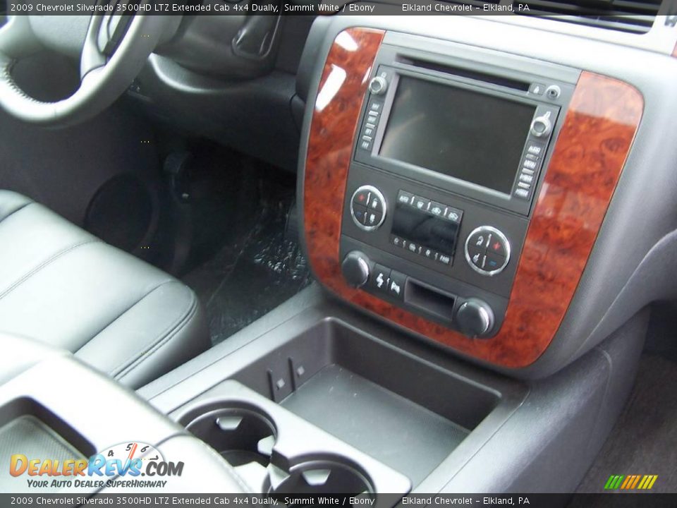 2009 Chevrolet Silverado 3500HD LTZ Extended Cab 4x4 Dually Summit White / Ebony Photo #28